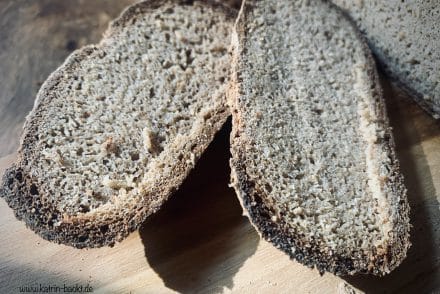 Rustikales Sauerteig-Brot… ohne Mehl